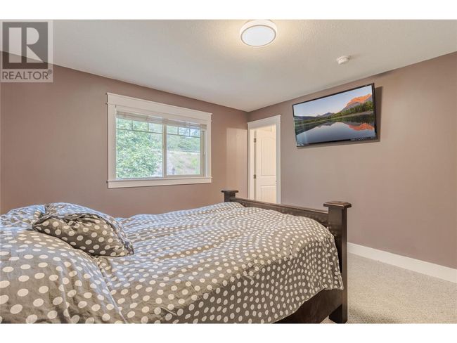 11885 Middleton Rd, House other with 5 bedrooms, 4 bathrooms and 3 parking in Lake Country BC | Image 14