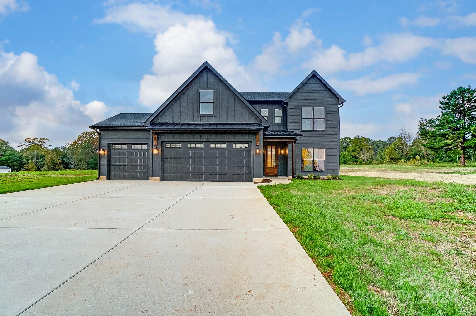 Burlingame Dr, Crouse, NC 28033