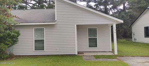 115 Village Cir, Jacksonville, NC, 28546-7787 | Card Image