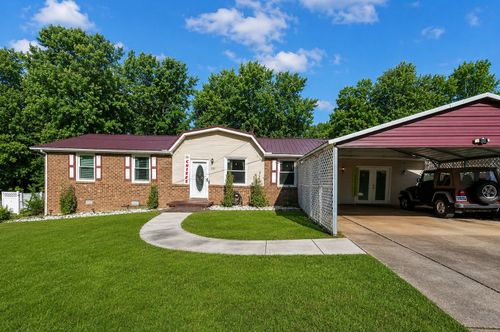 155 Ravenwood Cir, Dickson, TN, 37055-9569 | Card Image