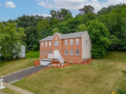 302 Cosette Dr, Cranberry Twp, PA, 16066-6910 | Card Image