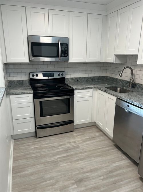 apt-302-62 E Central St, Natick, MA, 01760-4659 | Card Image