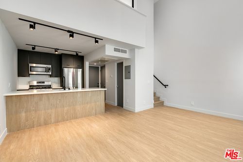 5-3602 Dunn Dr, LOS ANGELES, CA, 90034-7571 | Card Image