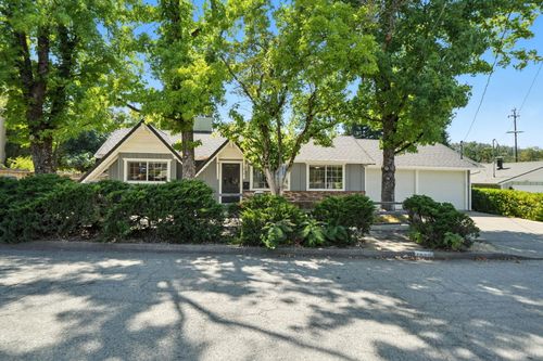 1610 Pleasant St, Redding, CA, 96001-2329 | Card Image