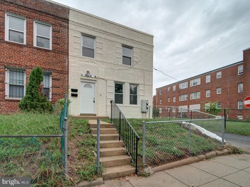 1946 I St Ne, WASHINGTON, DC, 20002-4123 | Card Image