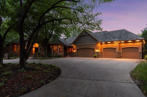 750 Navajo Rd W, Medina, MN, 55340-9484 | Card Image