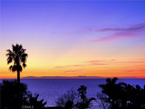 31844 8th Ave, Laguna Beach, CA, 92651-6850 | Card Image