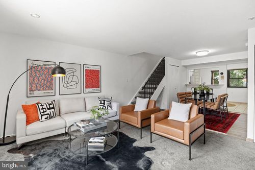 15 Hamilton Cir, PHILADELPHIA, PA, 19130-3821 | Card Image