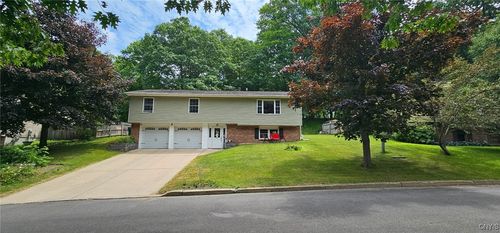 20 Pond Path, Oswego, NY, 13126-4118 | Card Image