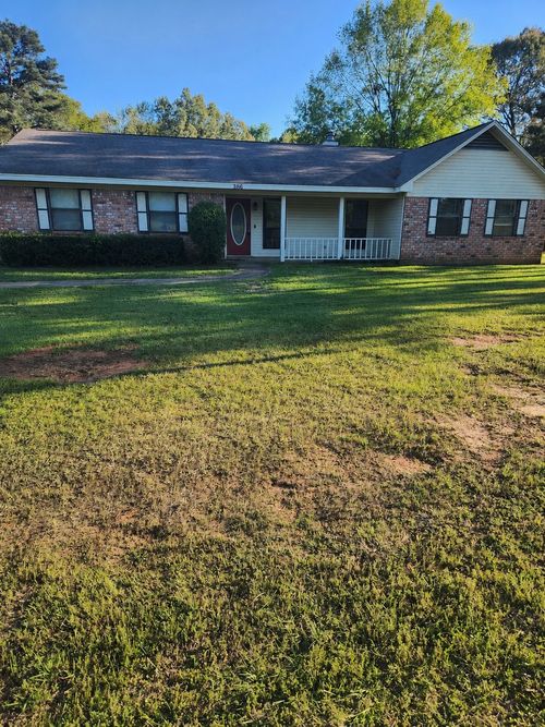 386 Country Club Cir, Minden, LA, 71055-7506 | Card Image