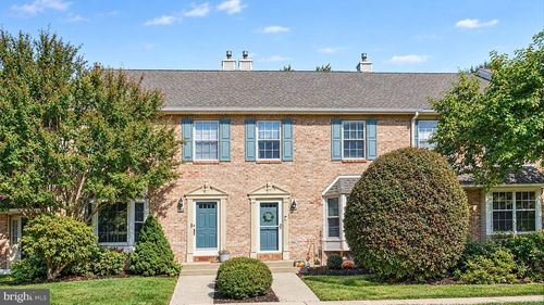 210 Cherrywood Ct, POTTSTOWN, PA, 19464-9230 | Card Image