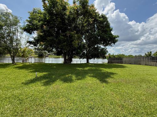 264 Las Palmas Street, Royal Palm Beach, FL, 33411 | Card Image
