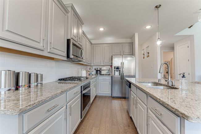 1613 Frankford Dr, House other with 5 bedrooms, 3 bathrooms and null parking in Forney TX | Image 10