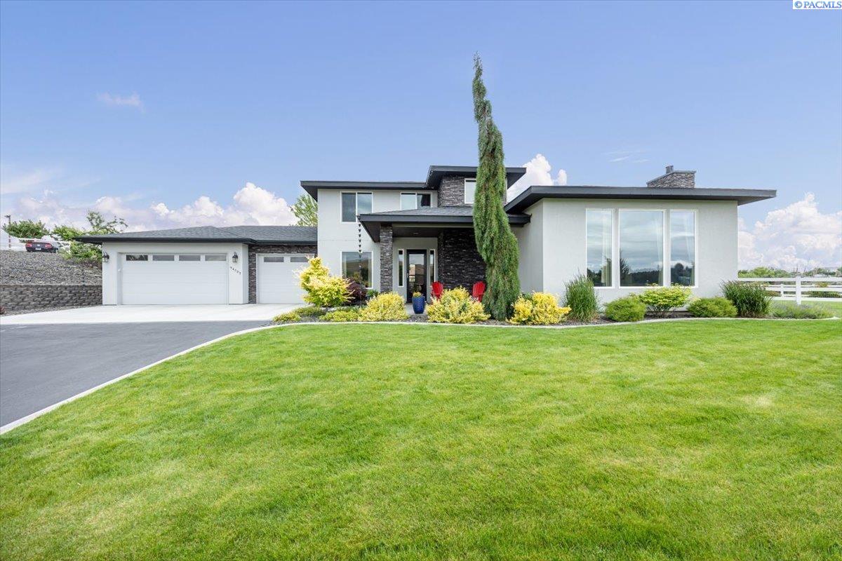 Tyler Ct, Kennewick, WA 99338