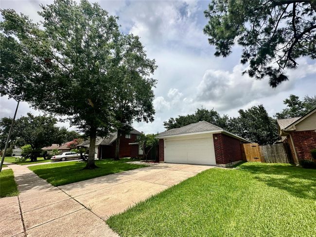 Front of home | Image 41