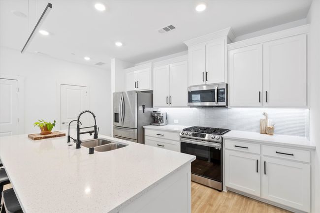 851 Cavitt Ct, Townhouse with 3 bedrooms, 3 bathrooms and null parking in Prosper TX | Image 10
