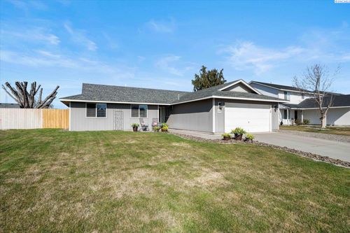 6611 Fenway Dr, Pasco, WA, 99301-8986 | Card Image
