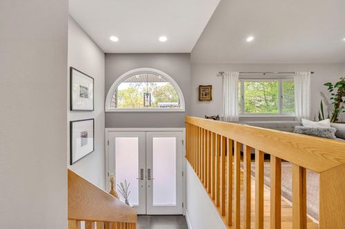 21 Dorchester Dr, Airmont, NY, 10952-4209 | Card Image