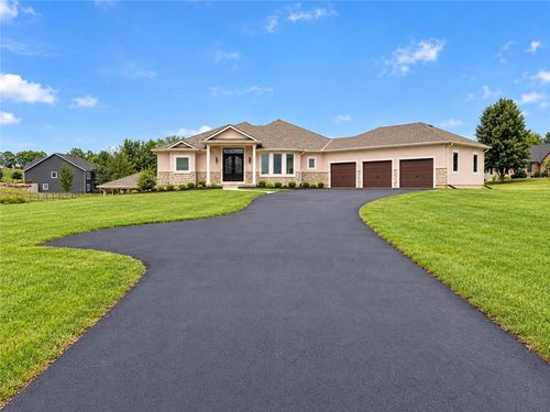 18144 Evans Rd, Tonganoxie, KS, 66086-5149 | Card Image