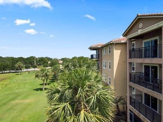 UNIT-34 - 4190 Gator Greens Way, Condo with 3 bedrooms, 3 bathrooms and null parking in Fort Pierce FL | Image 4