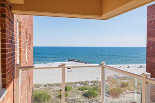 5w-370 W Broadway, Long Beach, NY, 11561-3957 | Card Image