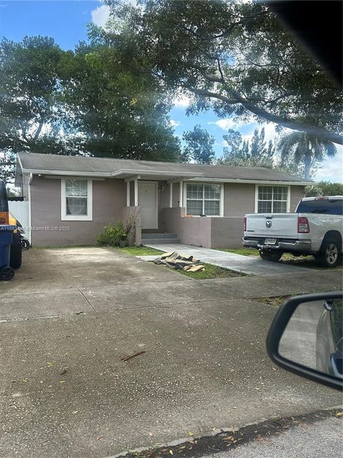9571 Nw 13th Ave, Miami, FL, 33147-2601 | Card Image