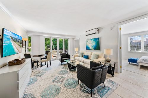 201-455 Worth Ave, Palm Beach, FL, 33480-6517 | Card Image