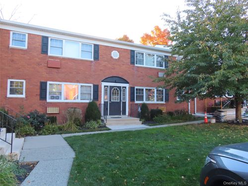 d8-1879 CROMPOND ROAD D8 Crompond Road, Peekskill, NY, 10566 | Card Image