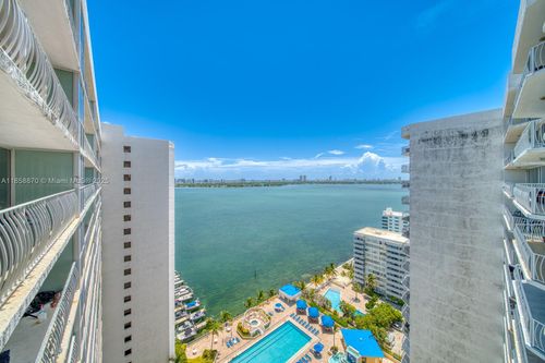 apt-2424-7601 E Treasure Dr, North Bay Village, FL, 33141-4371 | Card Image