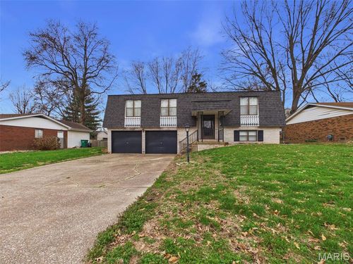 109 San Mateo Dr, Belleville, IL, 62221-3129 | Card Image