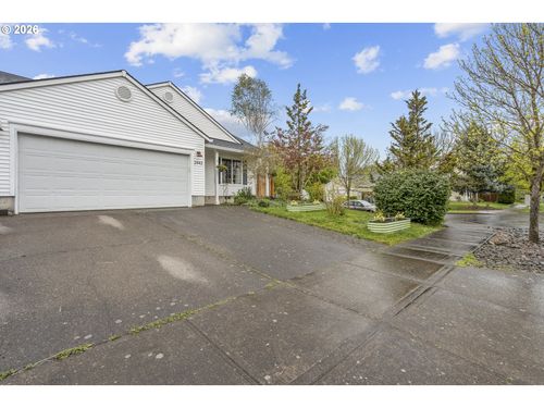 2443 Sw Taylor Dr, McMinnville, OR, 97128 | Card Image
