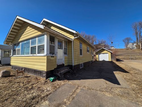 2410 Camanche Ave, Clinton, IA, 52732-6032 | Card Image