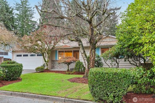 5733 155th Ave Ne, Redmond, WA, 98052-5155 | Card Image