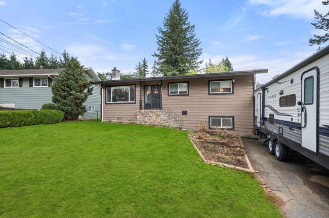 34232 Cedar Avenue, House other with 5 bedrooms, 2 bathrooms and 8 parking in Abbotsford BC | Image 1