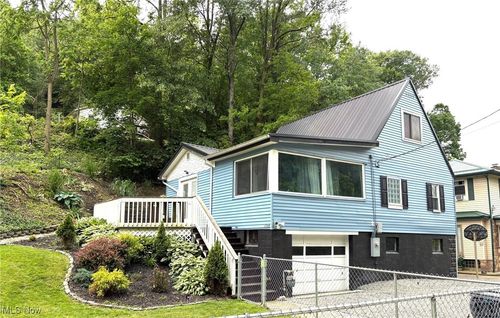 1720 Blosser Ln, Follansbee, WV, 26037-1182 | Card Image