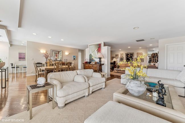 APT-5F - 1220 Rudolph Rd, Condo with 2 bedrooms, 2 bathrooms and 2 parking in Northbrook IL | Image 9