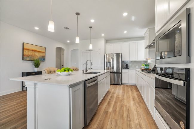 6605 Apache Plum Ln, House other with 4 bedrooms, 3 bathrooms and 6 parking in Spicewood TX | Image 11