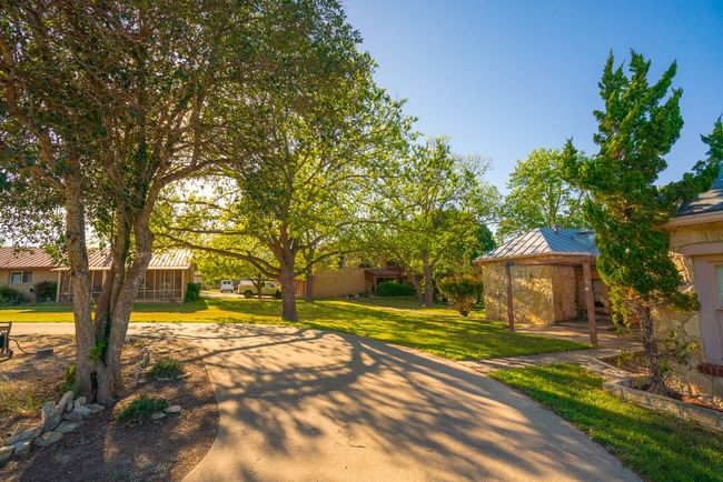 359 Beaver Rd, Home with 3 bedrooms, 3 bathrooms and null parking in Ingram TX | Image 5
