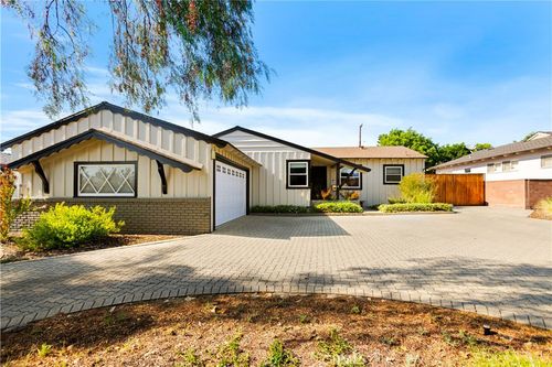 827 E Dalton Ave, Glendora, CA, 91741-2709 | Card Image
