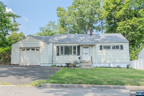 25 Lakeview Dr, Emerson, NJ, 07630-1317 | Card Image
