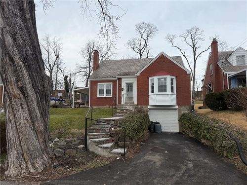 315 Caperton St, Pittsburgh, PA, 15210-3225 | Card Image