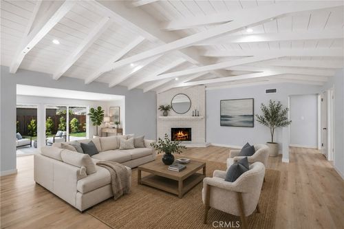 16824 Calahan St, Northridge, CA, 91343-3503 | Card Image