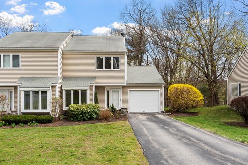 93-93 Oakwood Ln, Worcester, MA, 01604-2653 | Card Image