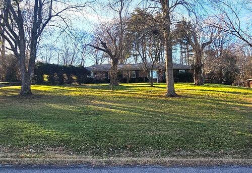 529 Donald St, Goodlettsville, TN, 37072-2009 | Card Image