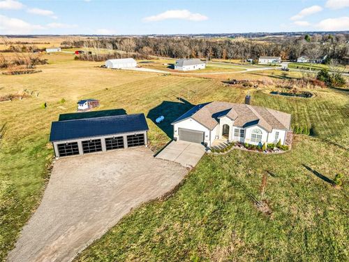 5199 Se Fox Run Rd, Lathrop, MO, 64465-8197 | Card Image