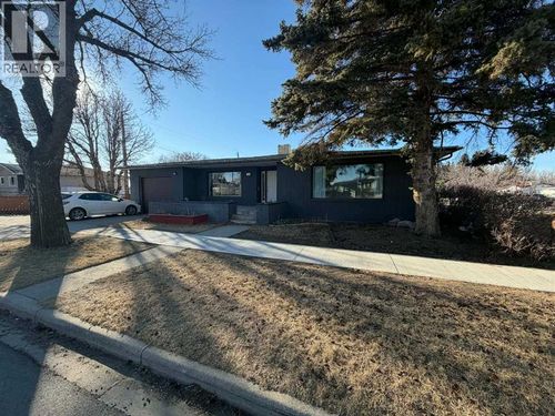 1216 23 Street N, Lethbridge, AB, T1H3T4 | Card Image