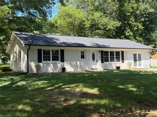 189 W Cleve Street, Mount Airy, NC, 27030 | Card Image