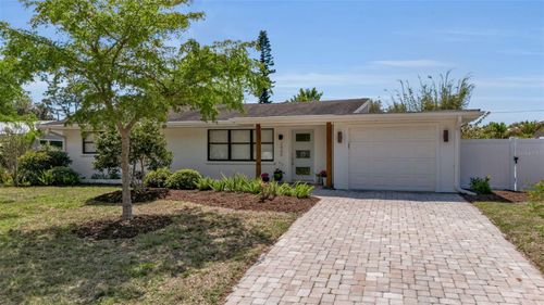 2440 Valencia Dr, SARASOTA, FL, 34239-5432 | Card Image