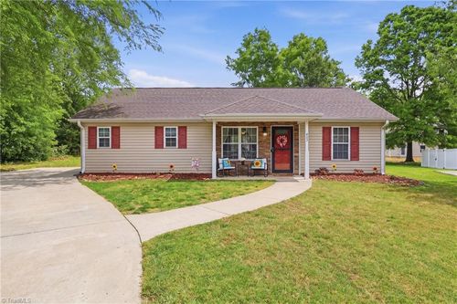 403 Northridge Dr, Eden, NC, 27288-2849 | Card Image