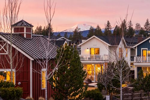 2777 Nw High Lakes Loop, Bend, OR, 97703-7329 | Card Image